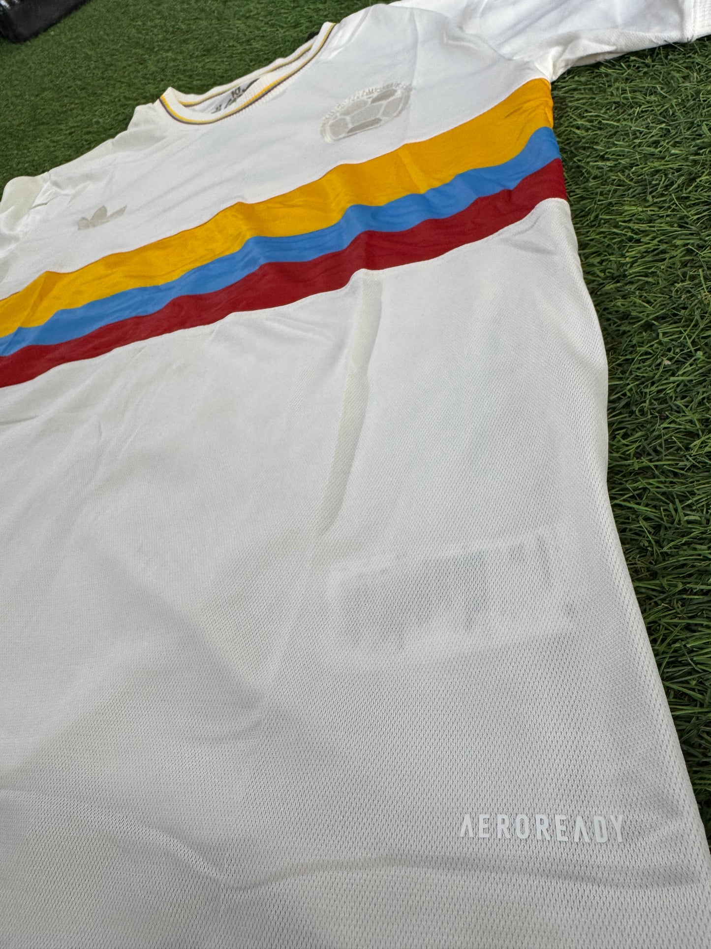 CAMISETA DE COLOMBIA EDICIÓN 100 AÑOS